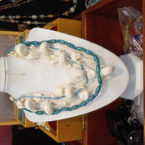 Vintage blue and white multiplayer necklace - Picture 1 of 5